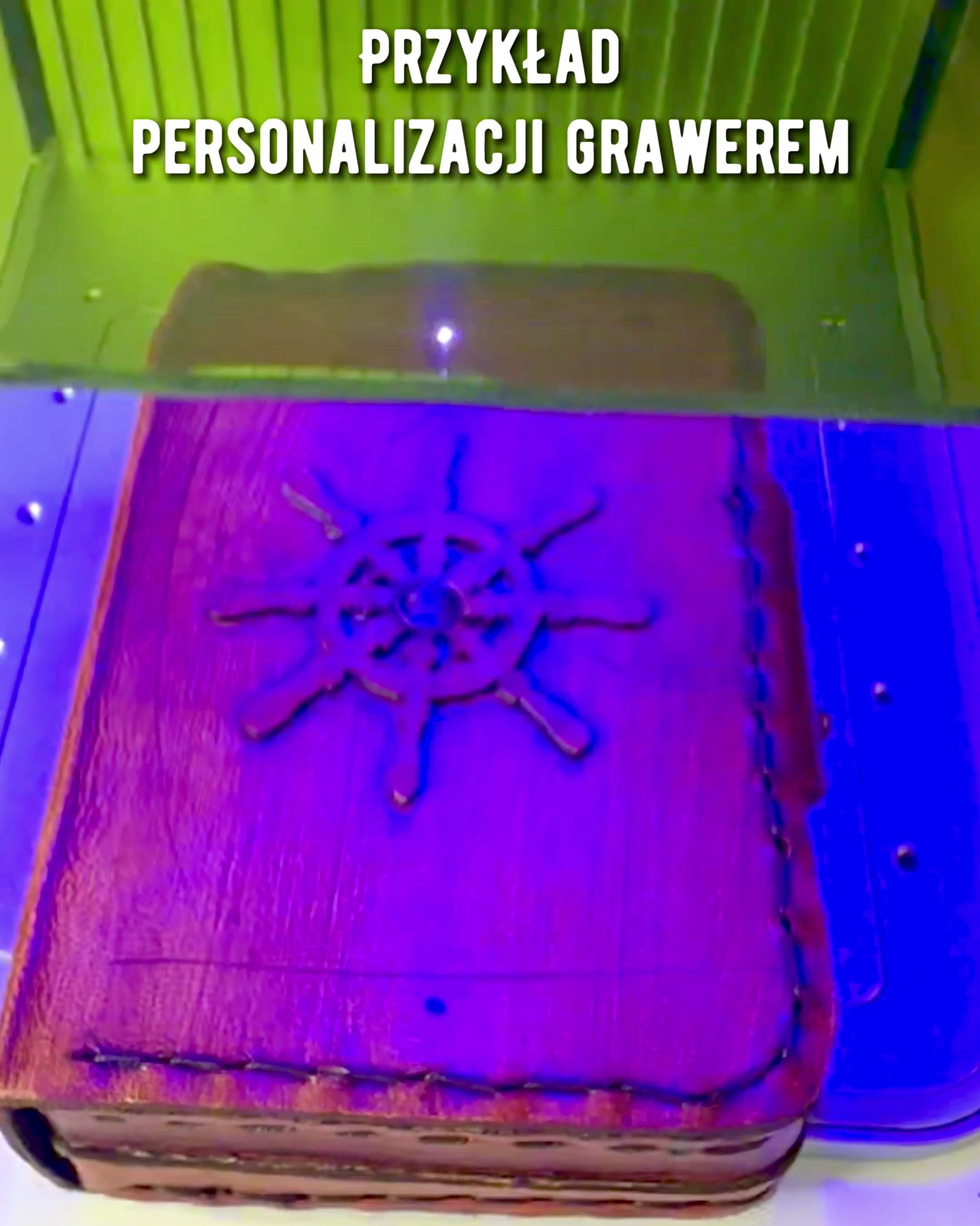 Komandiera futrālis – Roku darbs maciņš kabatas pulkstenim vai kompasam ar personalizācijas iespējām