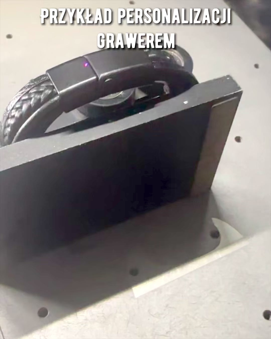 Браслет "StyleTwist" з персоналізацією гравіюванням