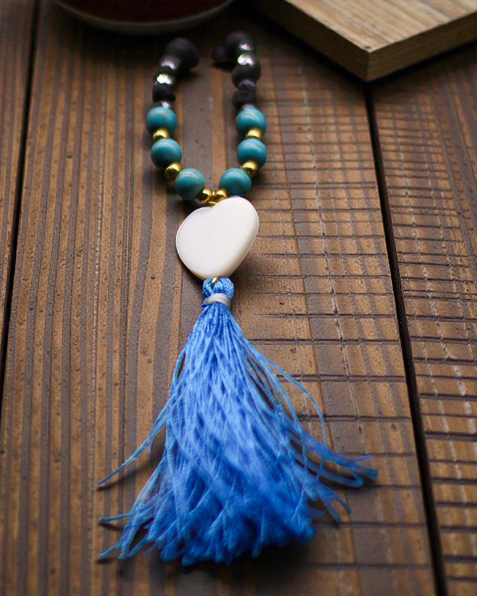 Colar Essence of the Volcano - Influência Calmante