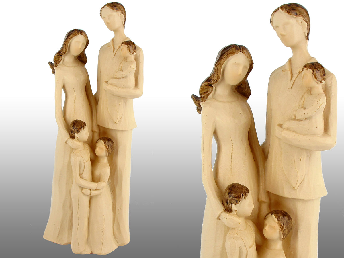 Figura de una familia de 24 cm, personalizable mediante grabado