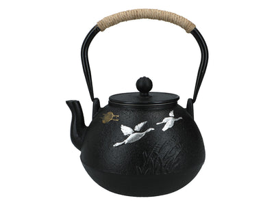 Cast iron teapot with an enamelled insert, 1200ml, with infuser