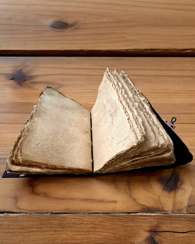 Premium Journal, Antique Design, Leather Notebook "Magic Chronicle" 200 pages, 2 options to choose from, personalization with engraving