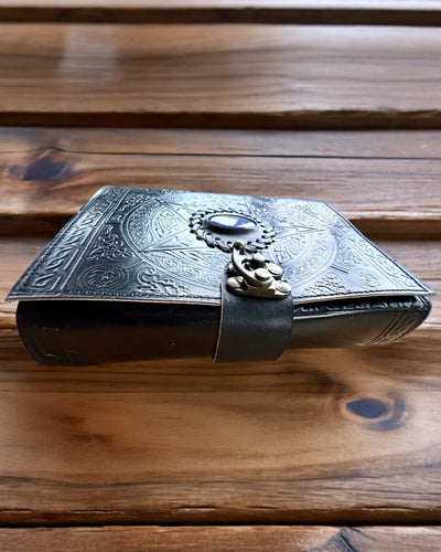 Premium Journal, Antique Design, Leather Notebook "Magic Chronicle" 200 pages, 2 options to choose from, personalization with engraving