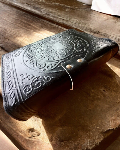 Premium Journal, Antique Design, Leather Notebook "Magic Chronicle" 200 pages, 2 options to choose from, personalization with engraving