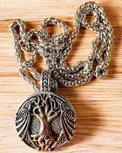 Náhrdelník "Strom života" z nerezové oceli s personalizací, se symbolem Aegishjalmur (Helm hrůzy)