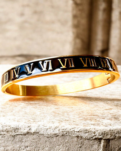 Bracelet "Time of Elegance" - gold color Stainless Steel with Roman Numerals, customizable with engraving