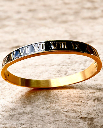 Bracelet "Time of Elegance" - gold color Stainless Steel with Roman Numerals, customizable with engraving