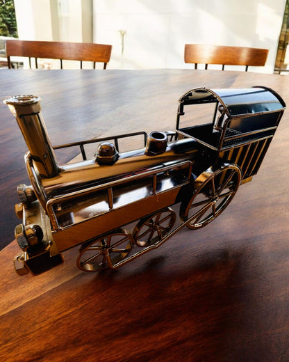 Lokomotiva ze železa „Retro Express“ – dekorace, model, ručně vyrobená s možností gravírování