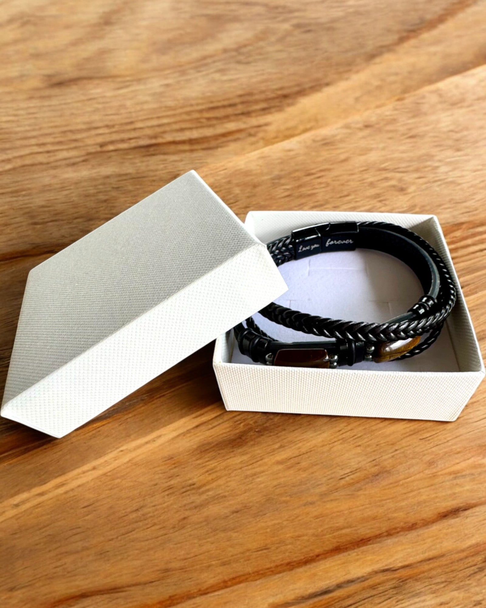 Brățară Bărbătească Magnetic Love – din piele cu posibilitatea personalizării prin gravură pentru cadou