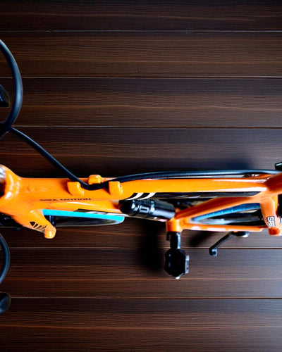 Minijaturni metalni model bicikla kolekcionarski "Speed Rider 1.2" – personalizacija gravurom za poklon, 2 varijante boja