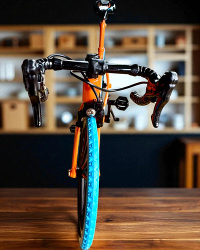 Minijaturni metalni model bicikla kolekcionarski "Speed Rider 1.2" – personalizacija gravurom za poklon, 2 varijante boja