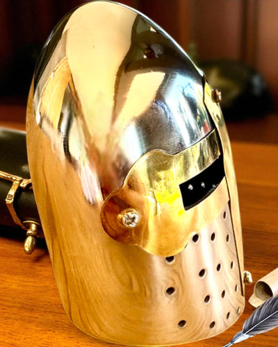 Mini Knight Helmet "Guardian" in Brass – Handcrafted, 12 cm, Customizable with Engraving for Gift