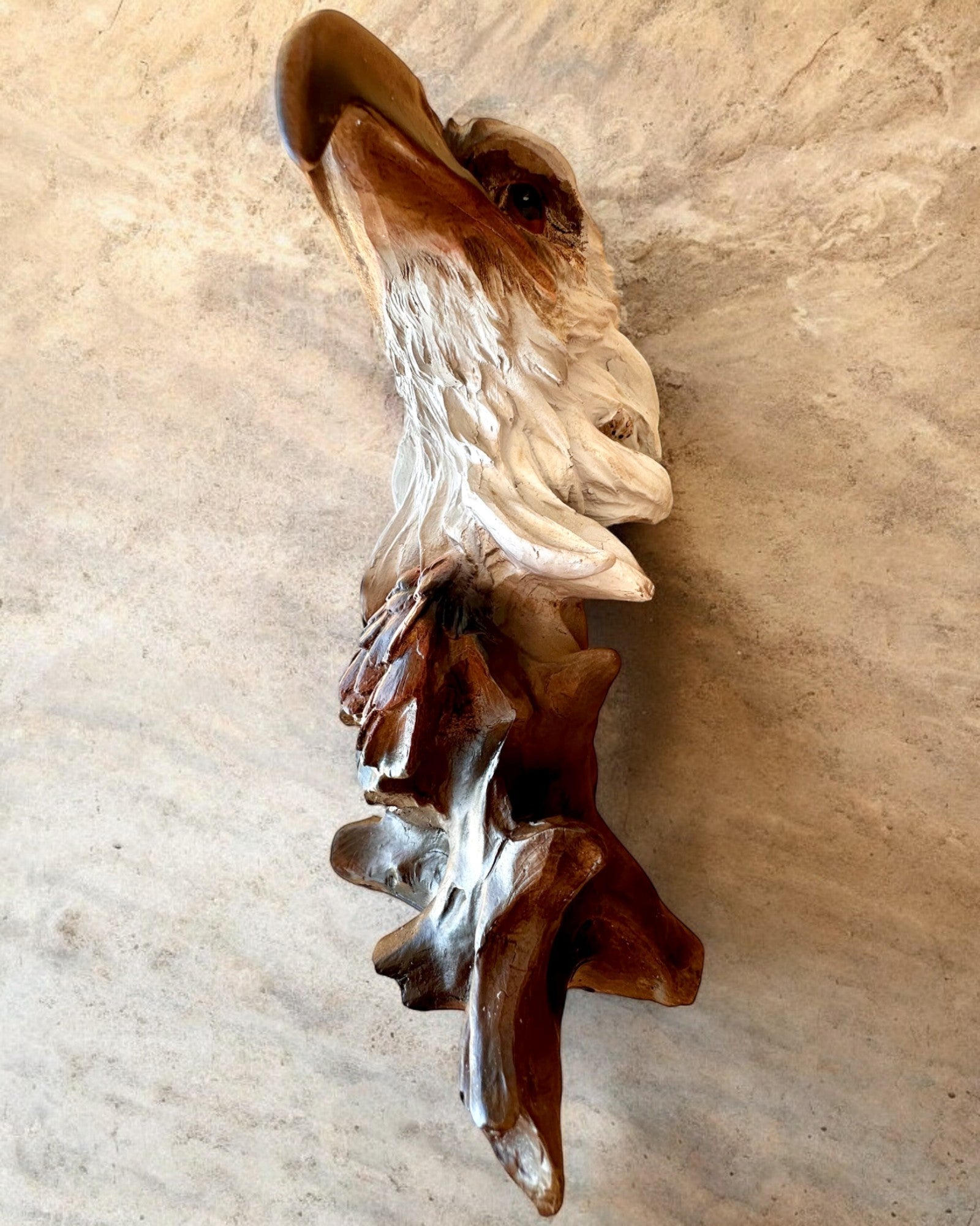 "Eagle of Freedom" – Resin Sculpture with Engraving Option for a Gift, 26.5 cm Height