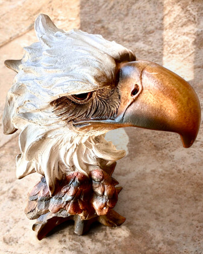 "Eagle of Freedom" – Resin Sculpture with Engraving Option for a Gift, 26.5 cm Height