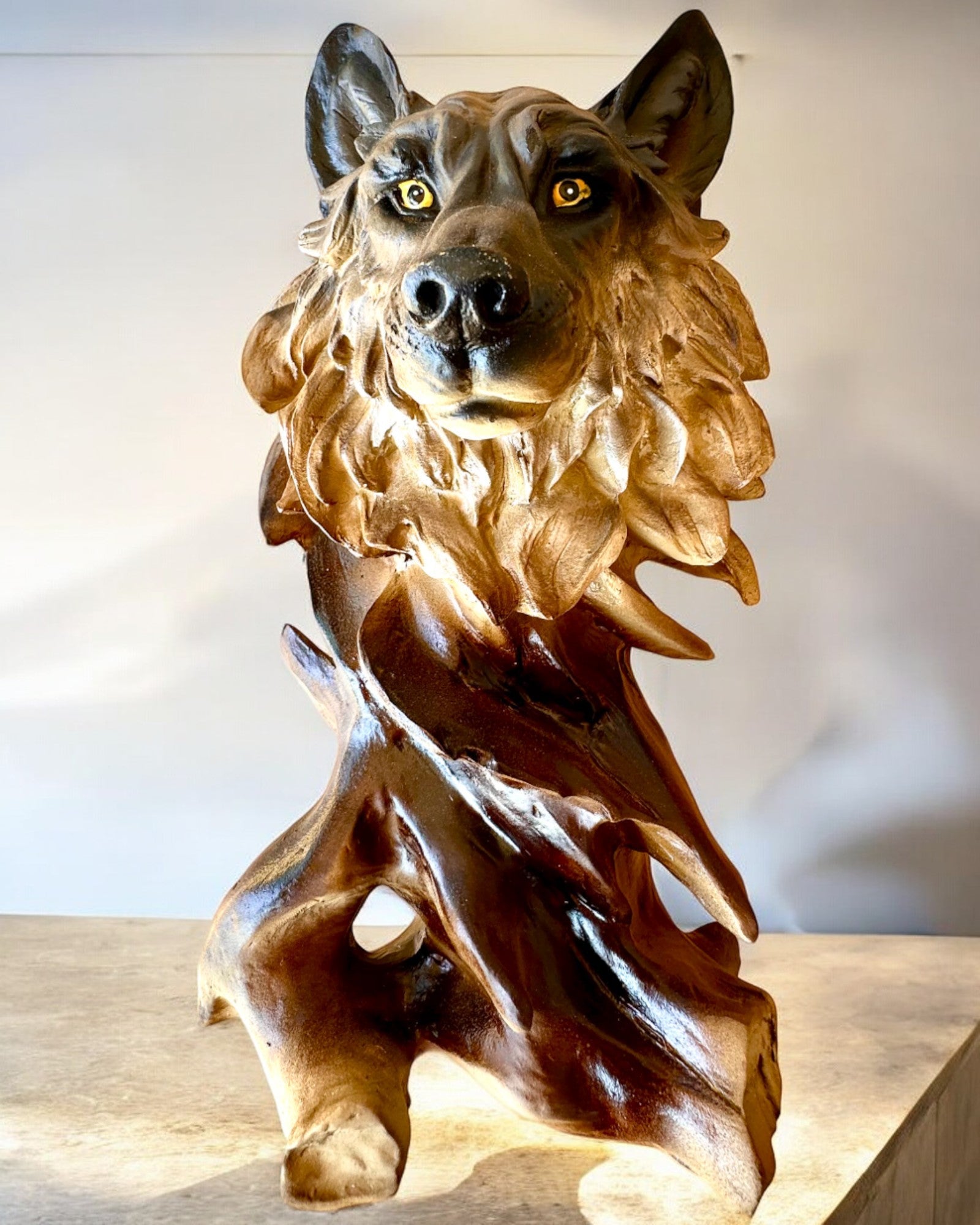"Wilczy Duch" – Estatueta Decorativa com possibilidade de personalização com gravação, para presente
