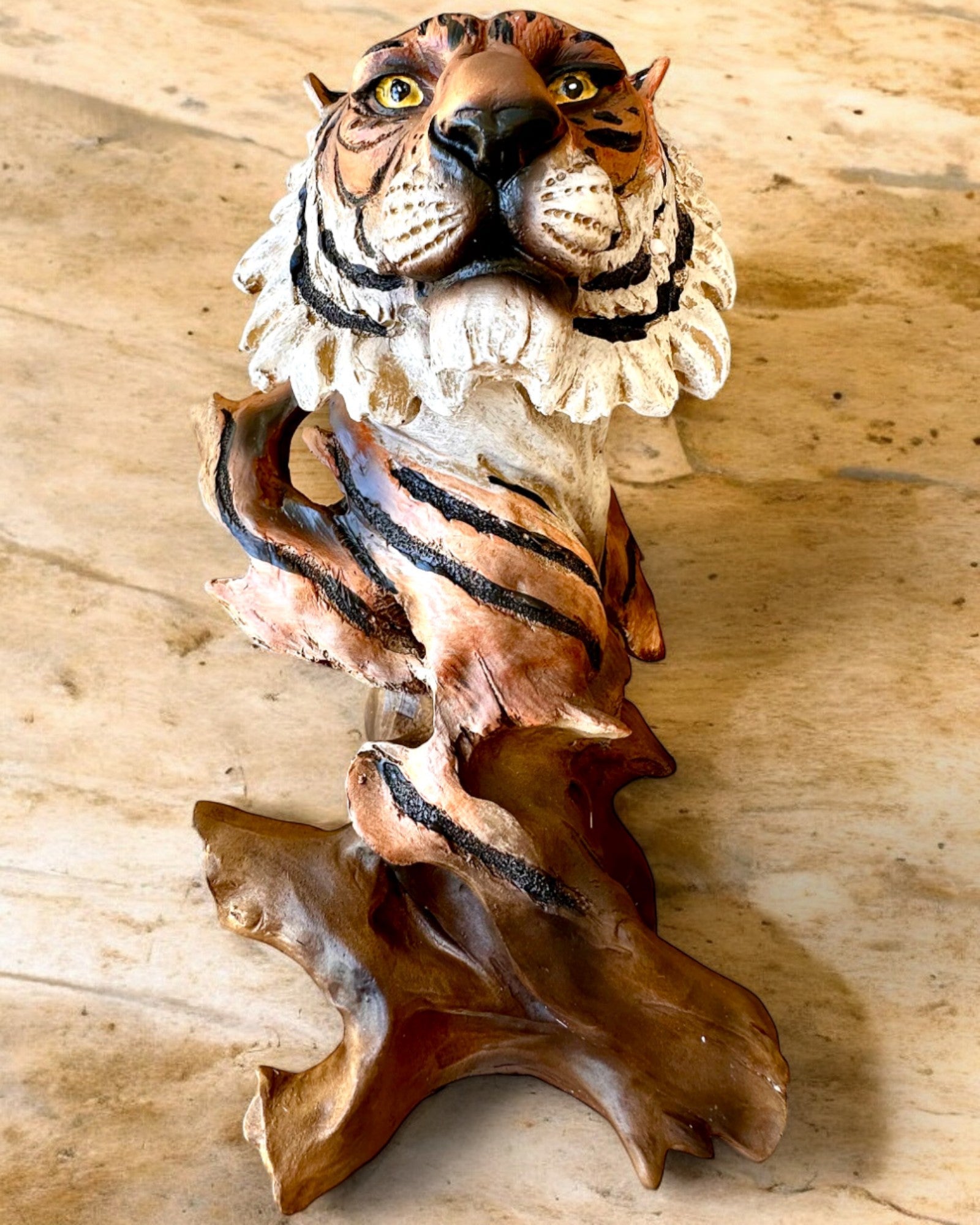 Statuetka "Tygr Král Džungle" s možností gravírování, figurka 29 cm vysoká, dekorace jako dárek