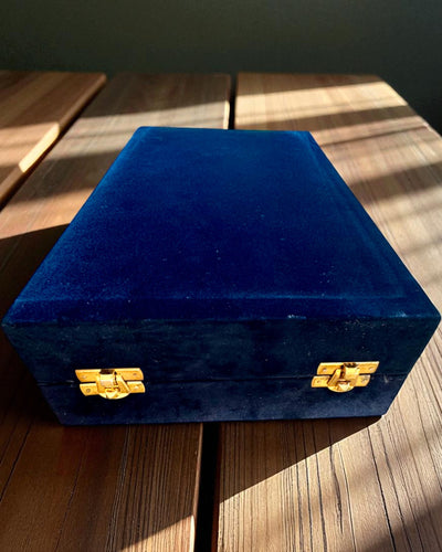 Conjunto de Cobre Mandala – Botella 1L + 2 Tazas en Estuche, posibilidad de personalización con grabado para regalo