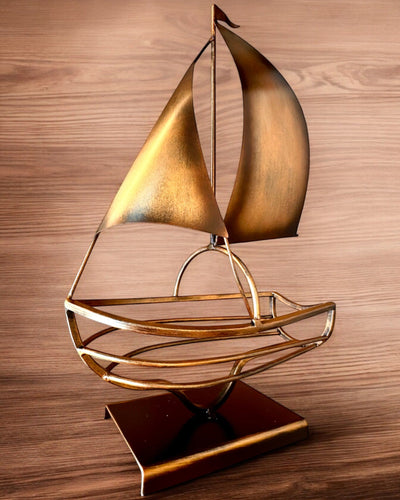 Metalni stalak za vino visine 45 cm, "Željeznička Fantazija" - u obliku jedrenjaka s mogućnošću graviranja za poklon