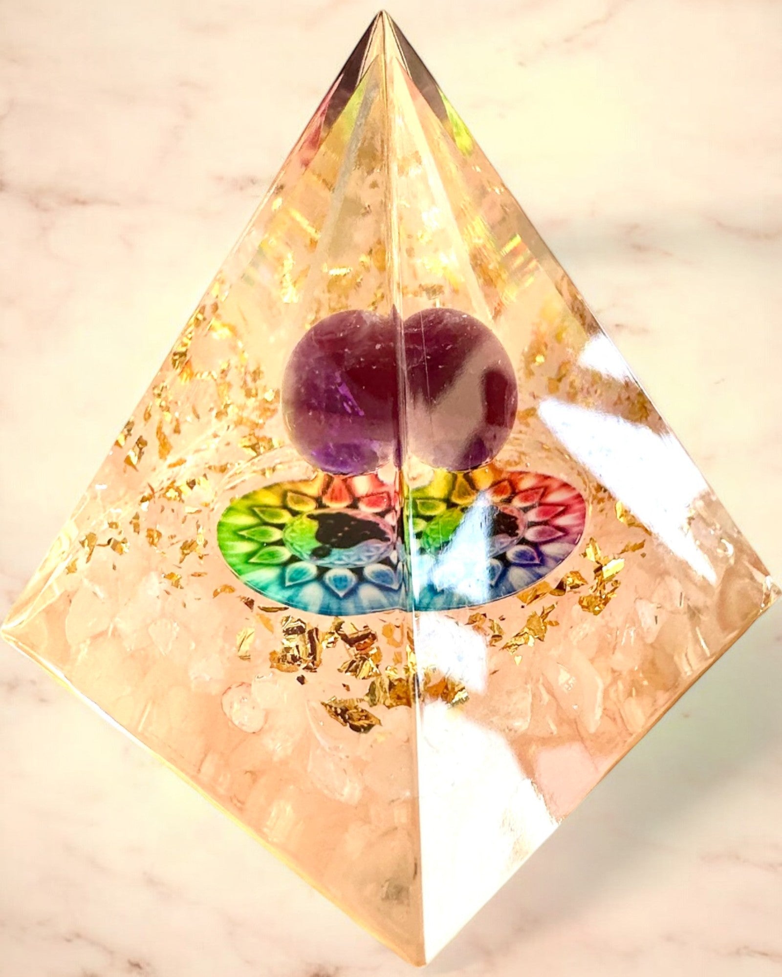 Pirâmide Energética orgonite Pirâmide de Energia "Harmonia da Luz" - Cristalina, para presente