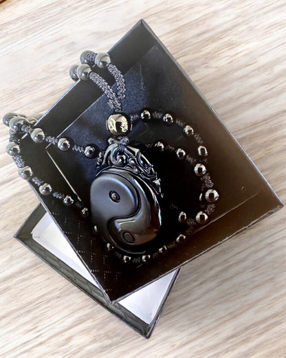 Obsidijanski Amulet Yin Yang s Graviranjem - Harmonija i Zaštita, personalizacija gravurom za poklon