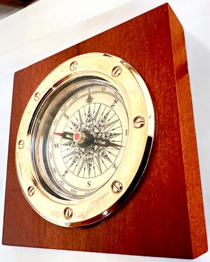 Bússola "Navigator2" - Elegância Clássica em Latão e Madeira, personalização com gravação para presente