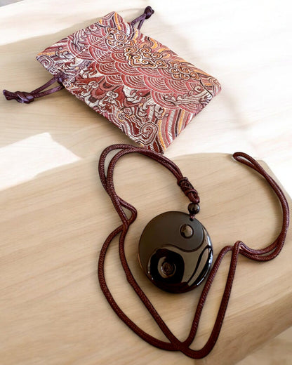 Colier Boho din Obsidian Yin Yang Tai Chi, posibilitate de personalizare cu gravură pentru cadou