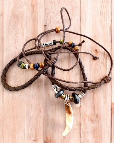 „Vlčí Zub“ – Náhrdelník Síly s Možností Personalizace Gravírováním jako Dárek