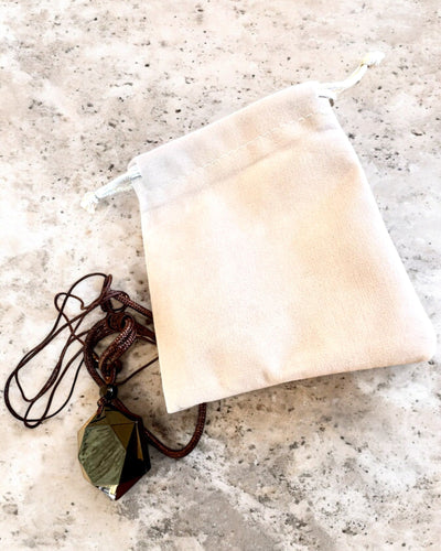 Amulet din obsidian negru „Steaua lui David”, posibilitate de personalizare cu gravură pentru cadou