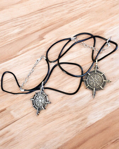 Amulet "Wojownik Północy" - Kompas Vikinga, mogućnost personalizacije gravurom za poklon, 2 varijante na izbor