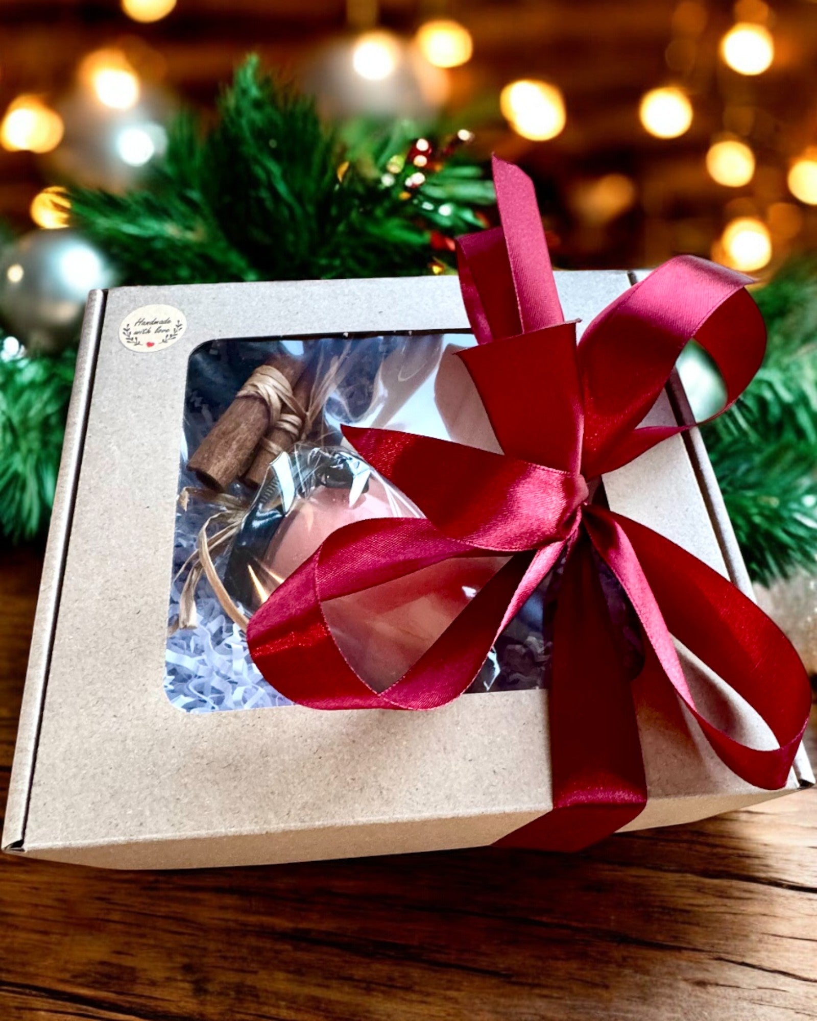 Соєва інтенційна свічка 250 мл з натуральним каменем – оберіть свою енергію: цитрин або гранат, персоналізація гравіюванням для подарунка