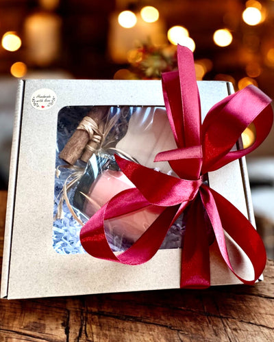 Intentional soy candle 250 ml with natural stone – choose your energy: Citrine or Garnet, personalized engraving for a gift