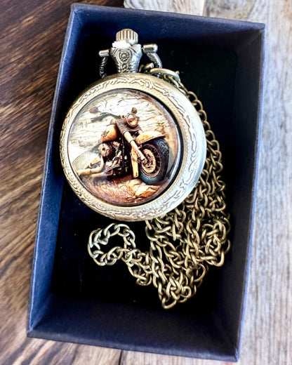 Ceas de buzunar retro „Stil motocicletă”, posibilitate de personalizare cu gravură pentru cadou