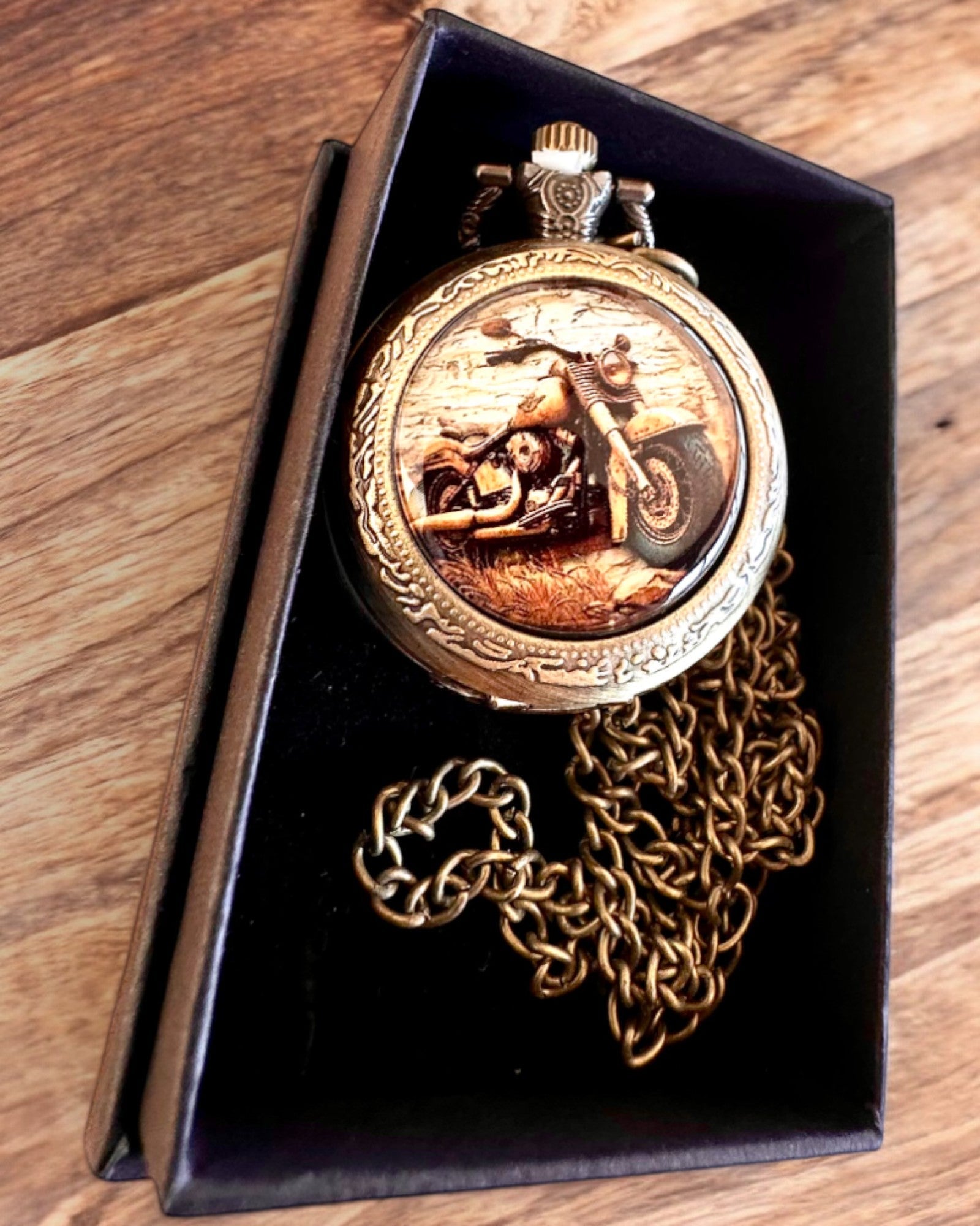 Ceas de buzunar retro „Stil motocicletă”, posibilitate de personalizare cu gravură pentru cadou