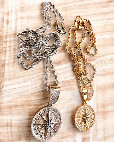 Necklace with Glamour Style Compass Pendant with Zirconia for Women and Men - 2 variants to choose from, personalization with engraving for a gift