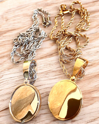 Necklace with Glamour Style Compass Pendant with Zirconia for Women and Men - 2 variants to choose from, personalization with engraving for a gift