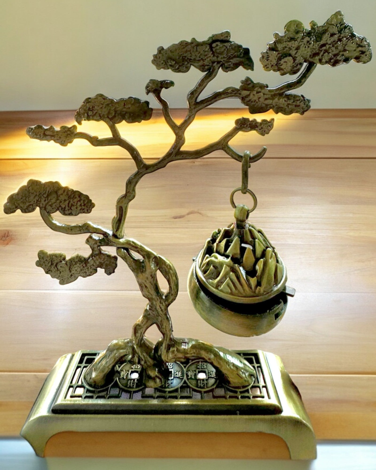 Suport Metalic Elegant pentru Tămâie Bonsai - posibilitate de personalizare cu gravură pentru cadou