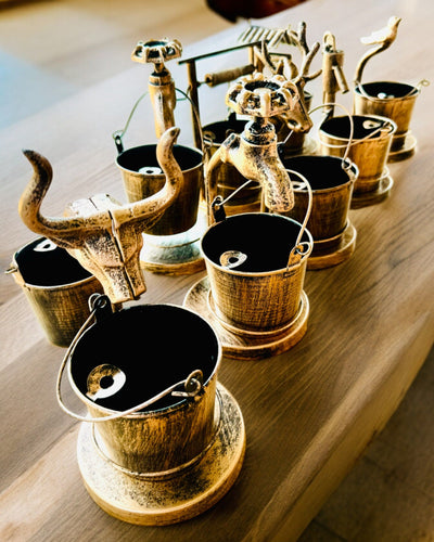 Stilinga metalinė peleninė „Rustic Charm“ 19-23 cm aukščio, 8 variantai pasirinkimui, graviravimas pagal pageidavimą