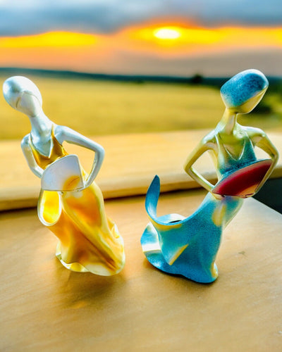 Elegants pudeles statīvs - Dāmas statuja - personalizācija ar gravējumu, 2 varianti pēc izvēles