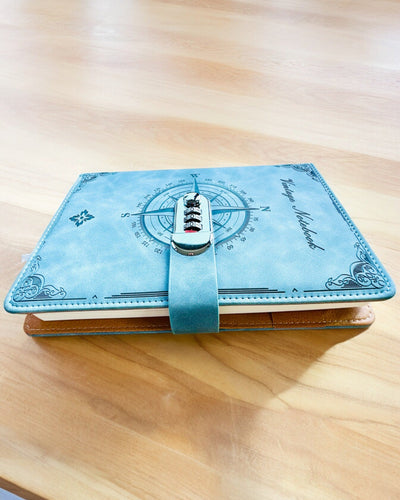 Slepenais piezīmju bloks A5 Vintage ar kodu slēdzeni - Izvēlies savu stilu, personalizācija ar gravējumu dāvanai