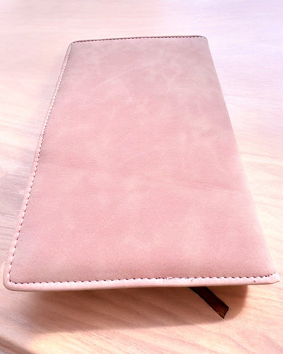 Slepenais piezīmju bloks A5 Vintage ar kodu slēdzeni - Izvēlies savu stilu, personalizācija ar gravējumu dāvanai