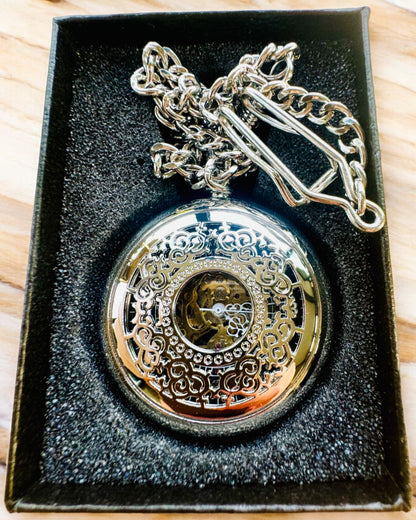 Kabatas pulkstenis "Eterna Elegance", personalizēta dāvana, gravēšana. Sudraba krāsa