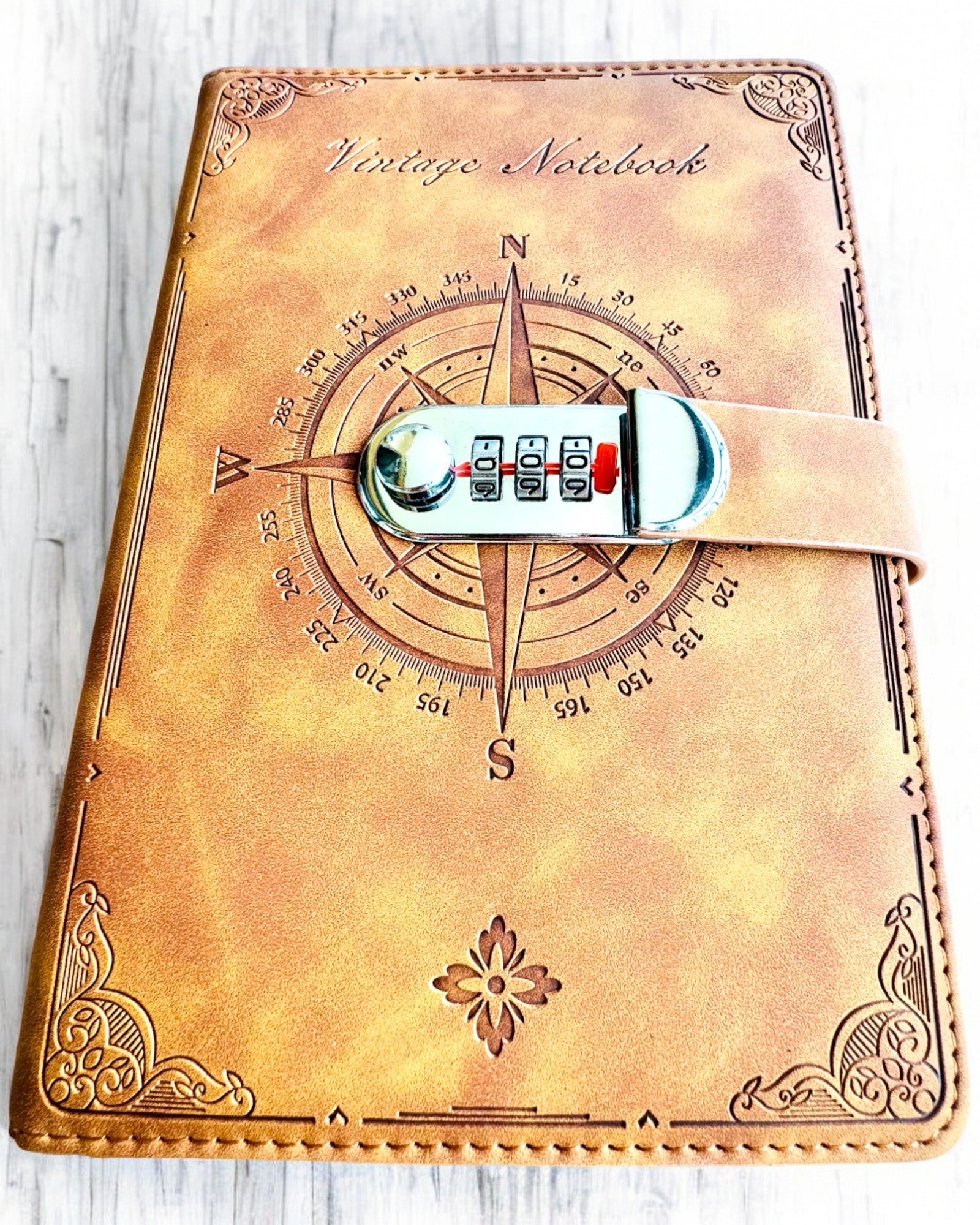 Slaptas A5 formato užrašų knygelė Vintage su kodine spyna - Pasirinkite Savo Stilių, personalizacija graviravimu dovanai