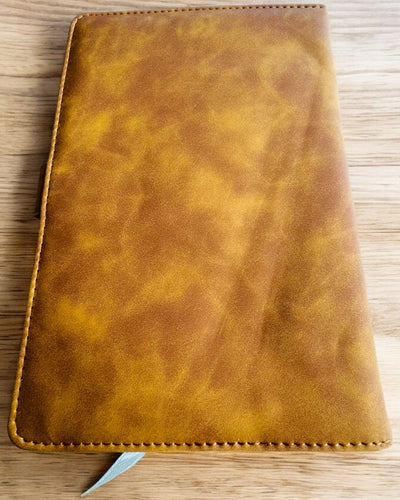 Slepenais piezīmju bloks A5 Vintage ar kodu slēdzeni - Izvēlies savu stilu, personalizācija ar gravējumu dāvanai