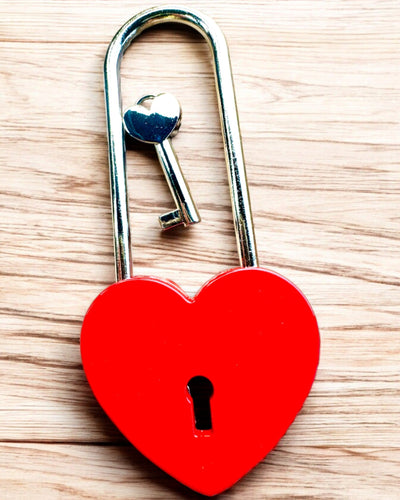 Lacăte Magice ale Iubirii cu Opțiune de Gravare pentru cadou, 5 variante de culori disponibile