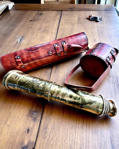 Royal Spyglass "Voyager 1818" – Exclusive, Brass, 83 cm, Handcrafted, Genuine Leather Case – Collector's Edition, Customization with Engraving for Gift