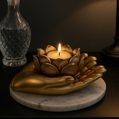 Sfeșnic auriu Glamour pentru lumânare tealight – Mână – 311FJZ