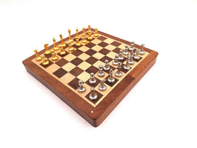 Magnetic Brass Chess Set in a Wooden Box – 157
