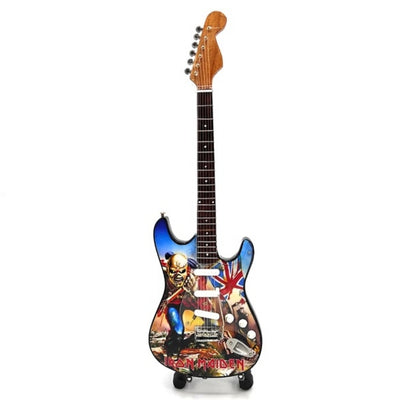 Mini guitarra decorativa Iron Maiden «The Trooper» de caoba - Adorno hecho a mano para fans de la música