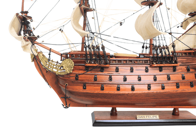 Modelo exclusivo de velero del barco San Felipe - SF4, con posibilidad de personalización mediante grabado
