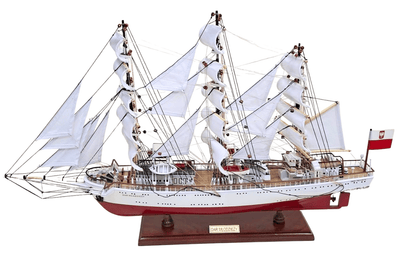 Exclusive XXL 71 cm Dar Młodzieży sailing ship model, with the option of personalization by engraving